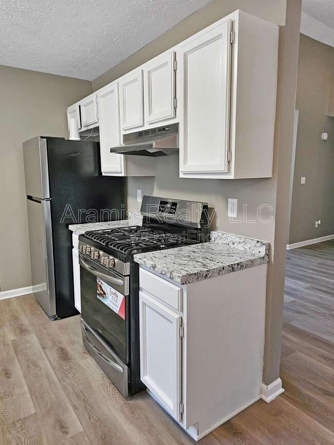 Building Photo - 7819 Taylor Cir