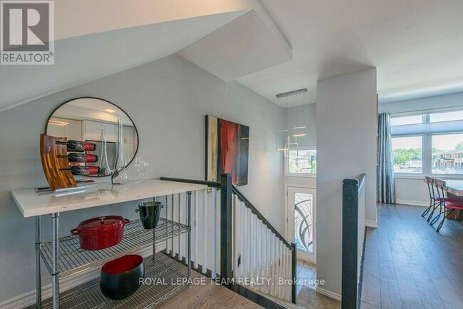 Building Photo - 1448 Hemlock Rd