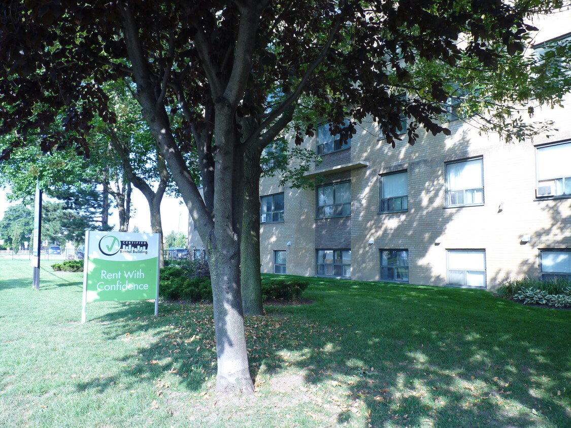 Building Photo - Benville Court Apartments