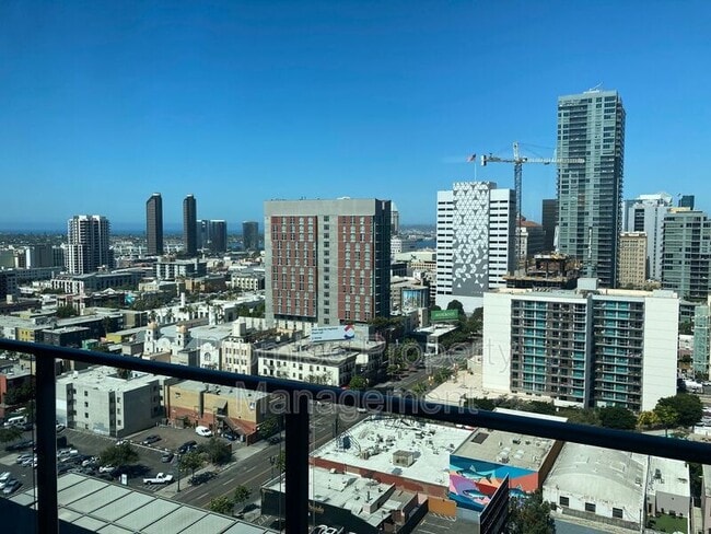 Building Photo - 1080 Park Blvd