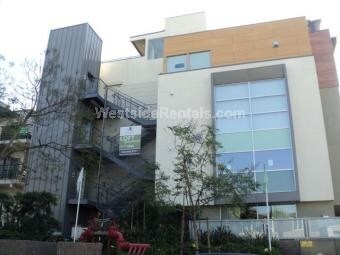 Foto principal - 1250 N Harper Ave