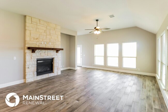 Foto del edificio - 9013 Conroe Dr