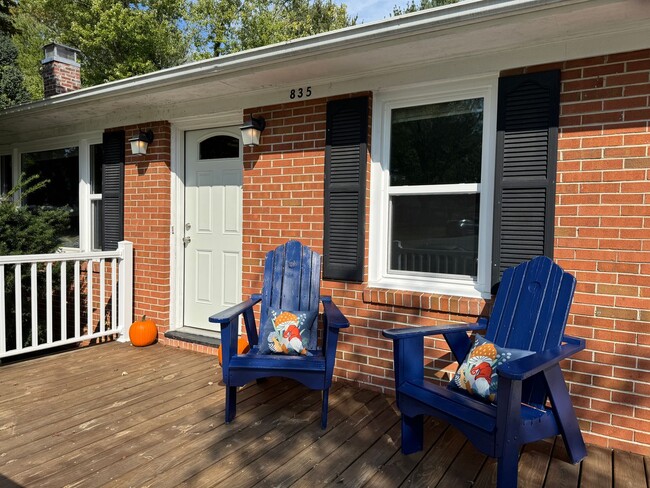 Building Photo - Spacious Home close to VT campus - 3bd 2ba