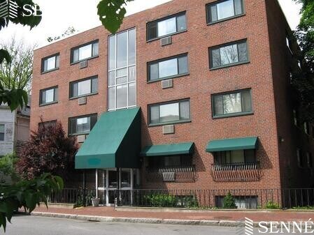 Building Photo - 376 Harvard St