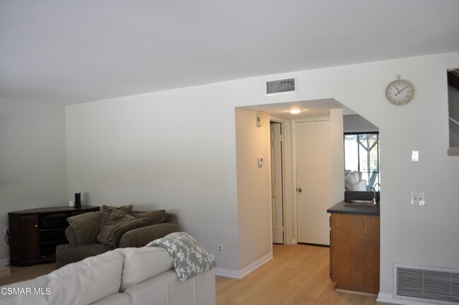 Foto del edificio - 3042 Charlotte St