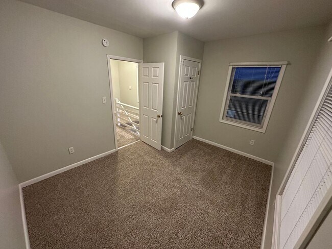 Building Photo - 4 Salisbury St