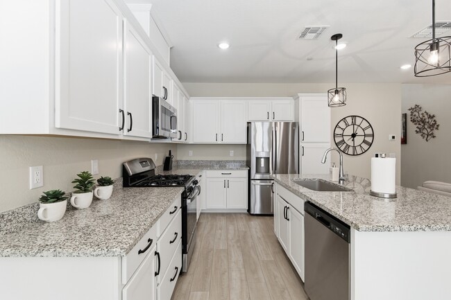 Building Photo - 737 E Beauchamp Dr