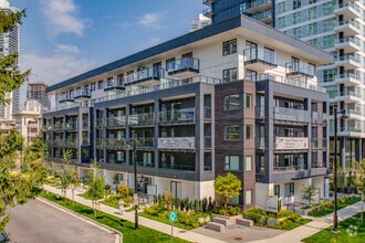 Building Photo - Jinju - Mid Rise