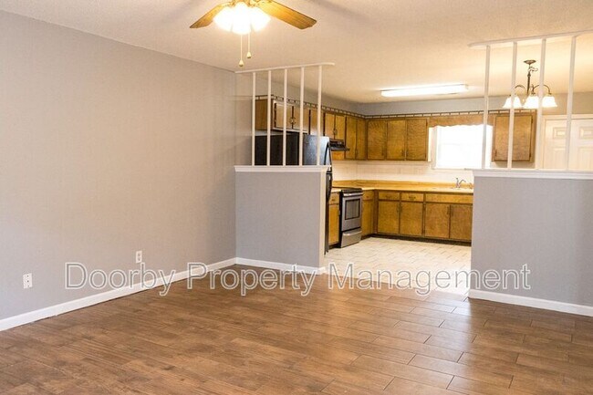 Foto del edificio - 636 Mission Ridge Rd
