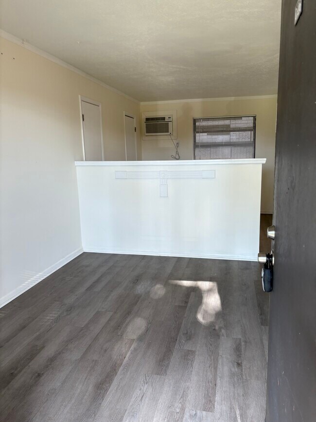 Foto del edificio - 1081 SE Monterey Rd