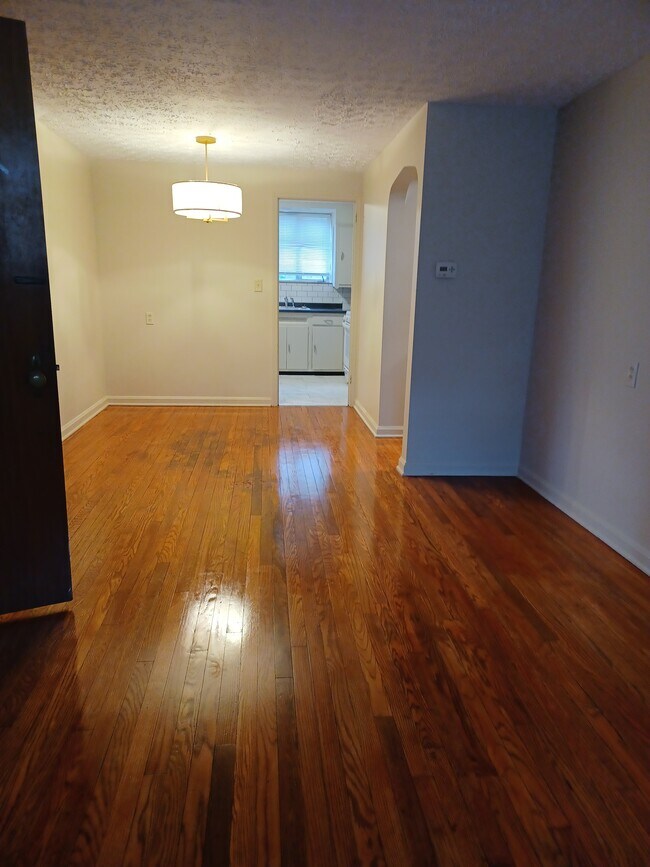 Dining rm area - 2115 Braewick Cir