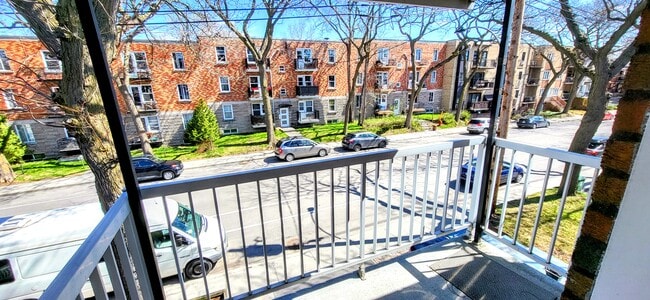 Photo du bâtiment - 5350 Av 16E