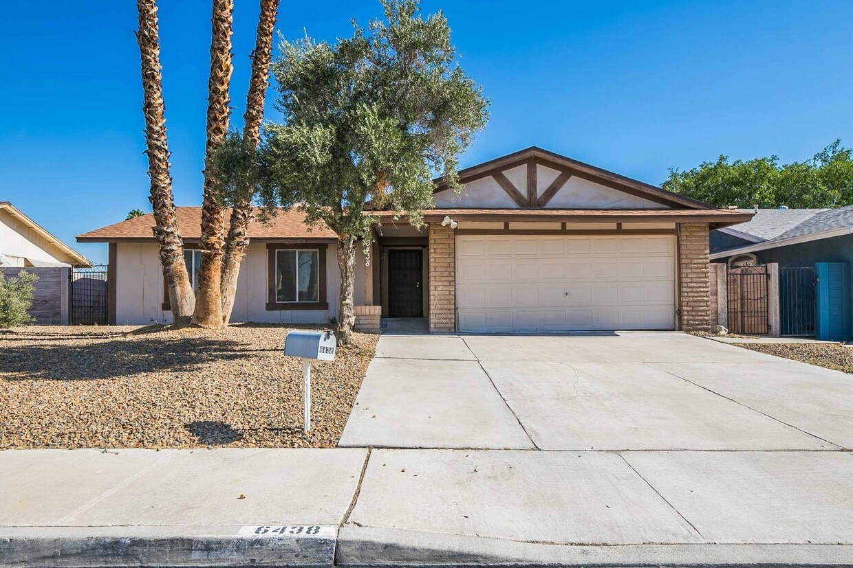 Primary Photo - Stunning 3 Bedroom property!