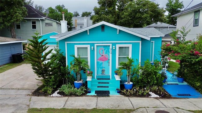 Building Photo - 914 N 8TH St N