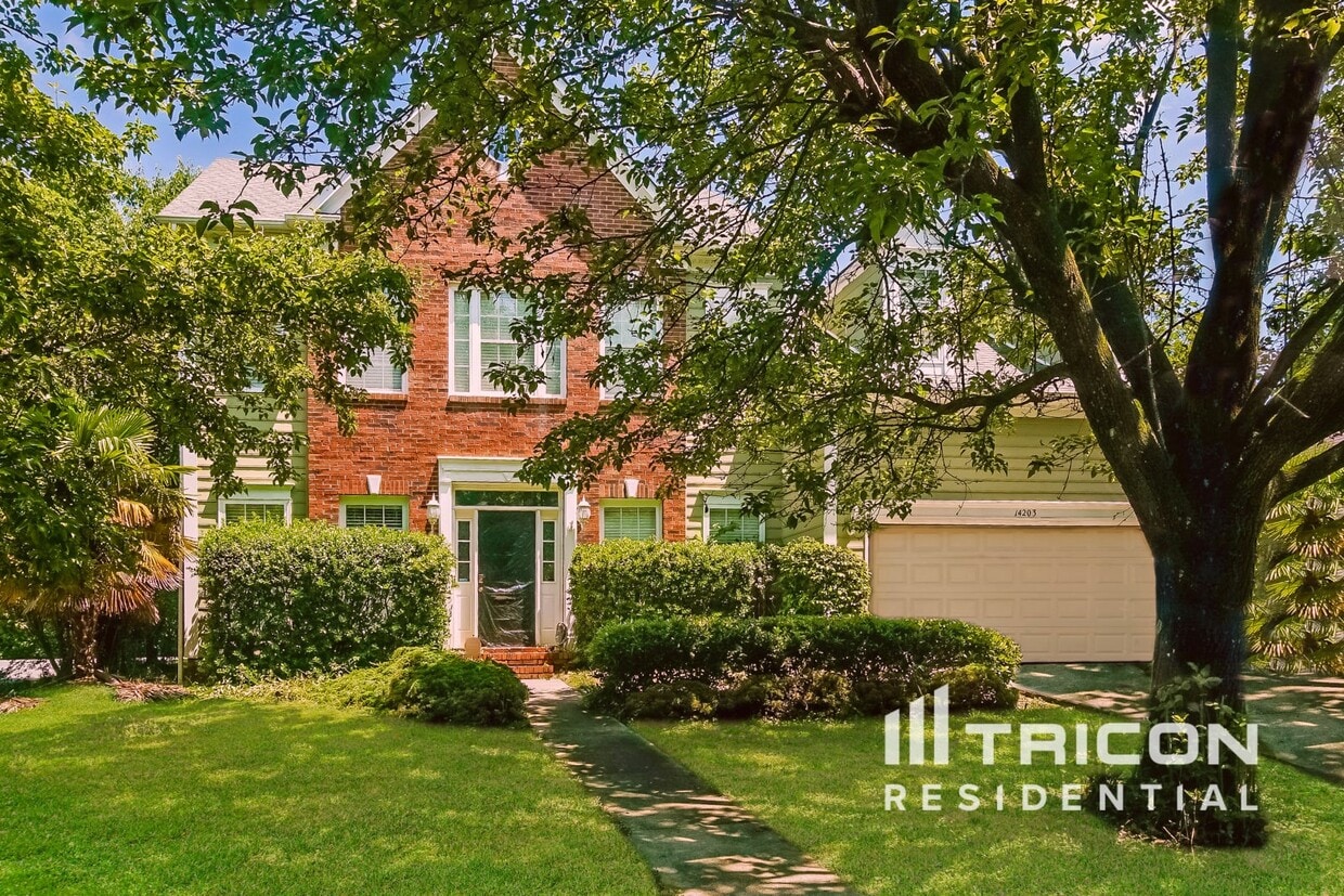 Primary Photo - 14203 Misty Brook Ln