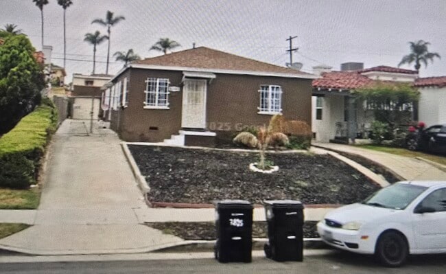 Foto del edificio - 7823 S Normandie Ave