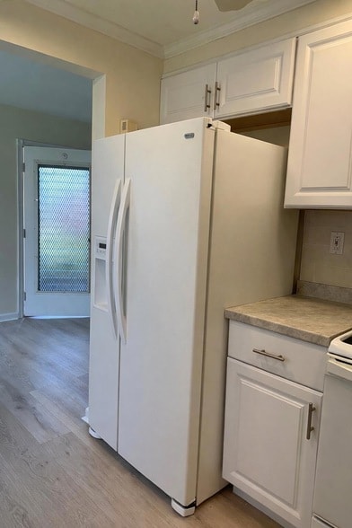 Foto del edificio - 548 Normandy Ln