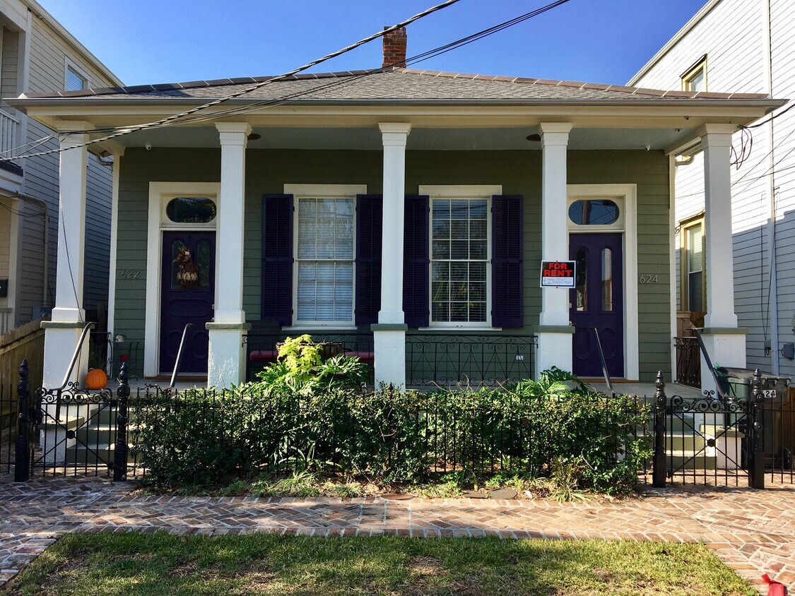 Front Exterior - 624 1st St