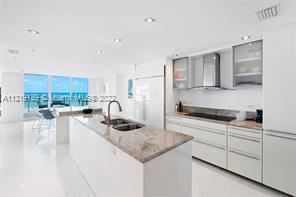 Building Photo - 3 br, 3.5 bath Condo - 3801 Collins Ave Un...