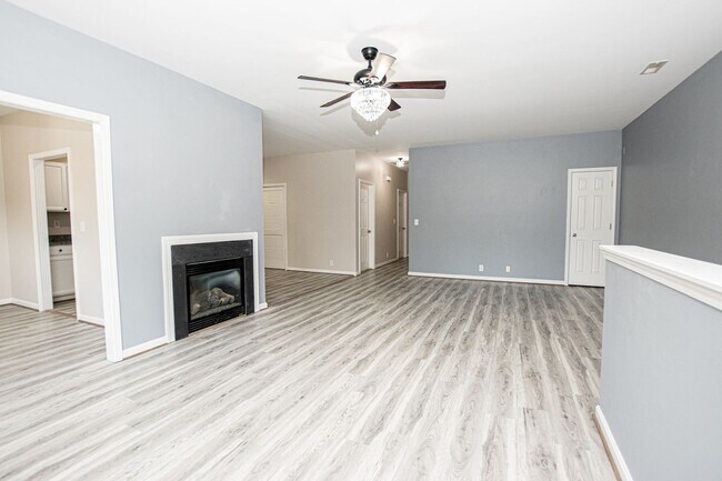 Foto del edificio - 2 br, 2 bath House - 10329 Dorsey Village Dr