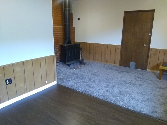 Building Photo - 5218 Olive Dr