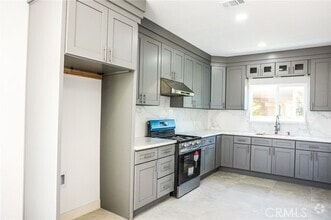 Building Photo - 11155 Faye Ave