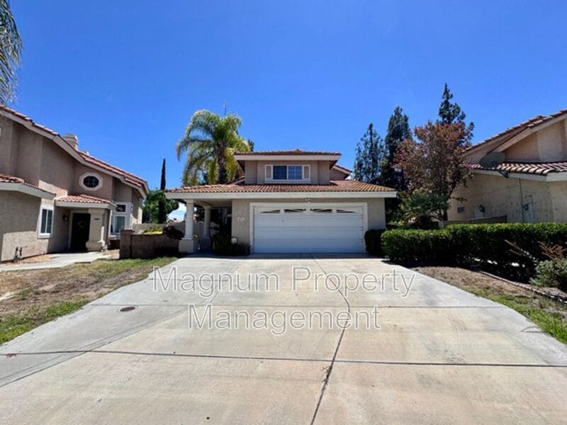 Primary Photo - 40132 Villa Venecia