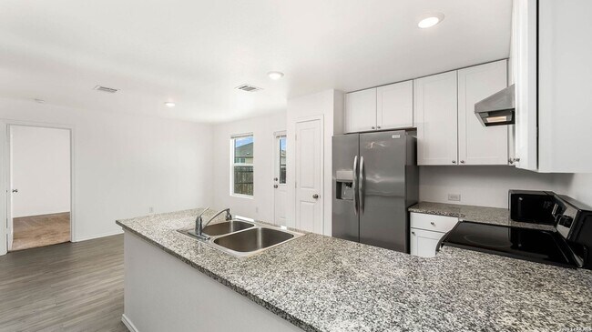 Foto del edificio - 3431 Manoway Bay