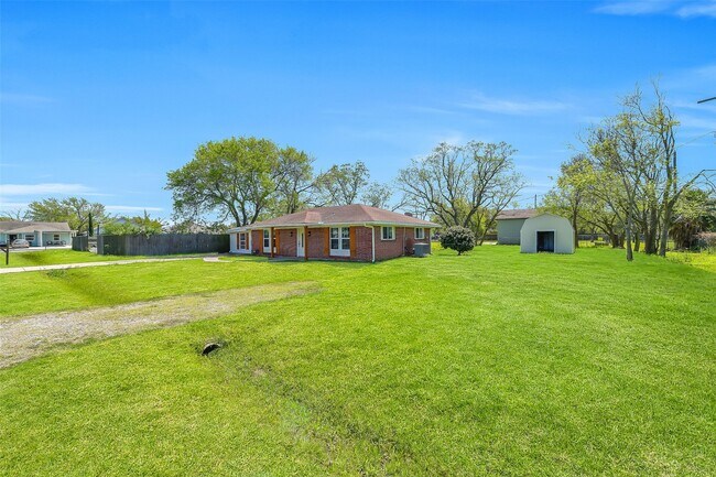 Foto del edificio - 1913 41st Ave N