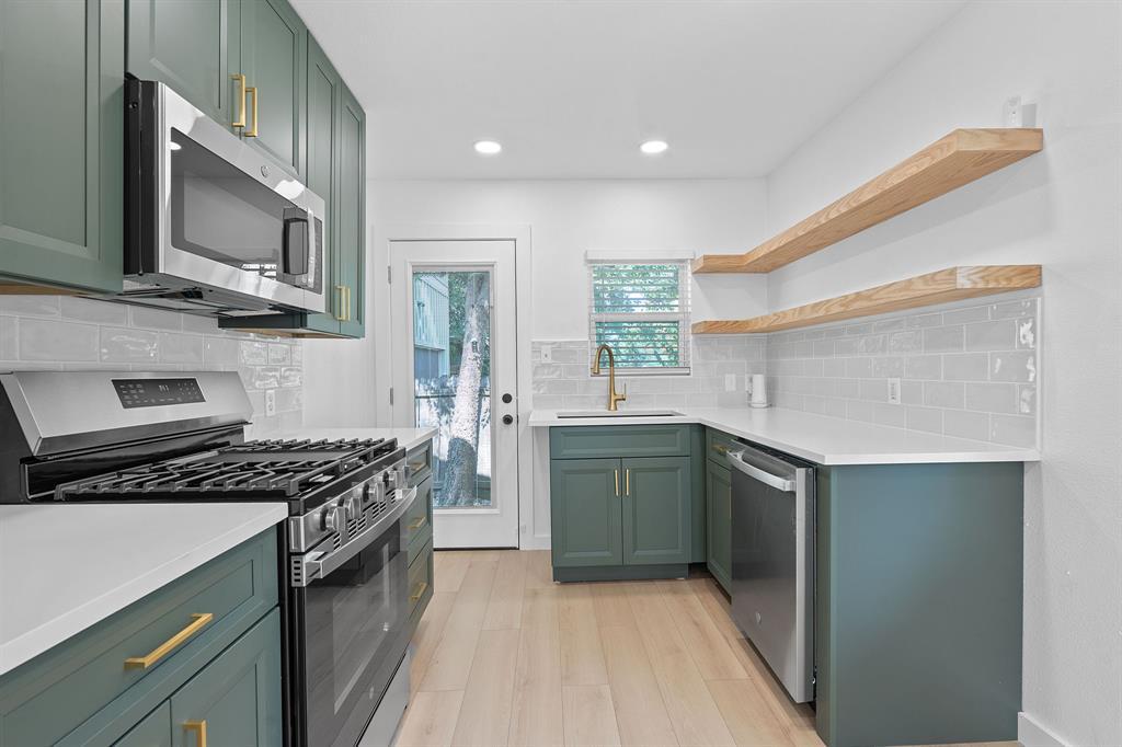 Foto principal - 1503 E 2nd St