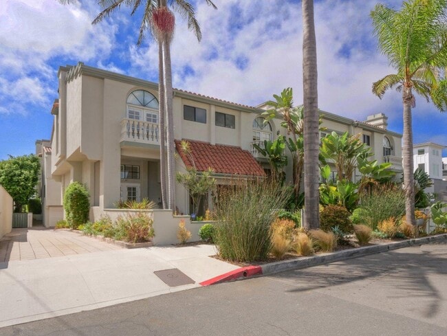 Building Photo - 515 N Gertruda Ave