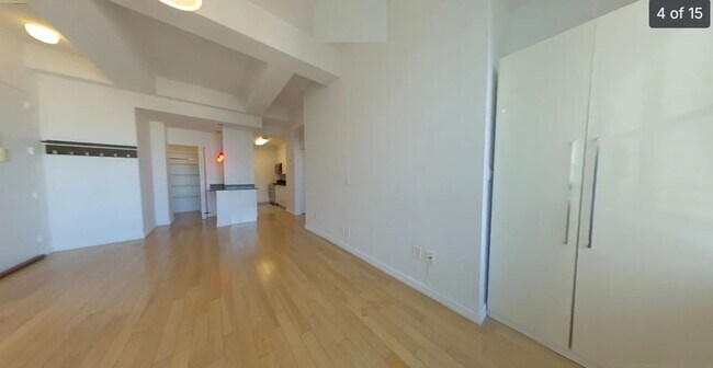 Foto del edificio - APT 2401