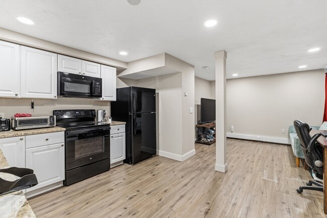 Building Photo - 22 Gilboa St