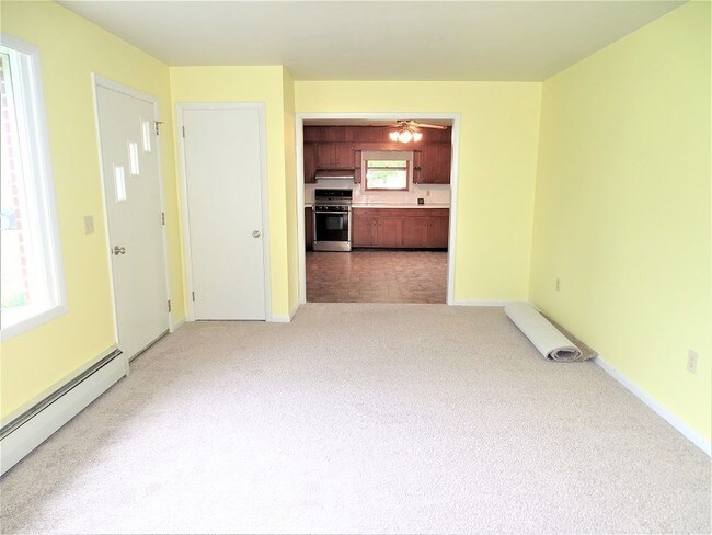 Building Photo - 1111 Valley View Dr