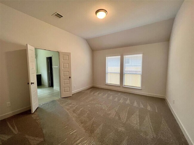 Building Photo - 508 Burnaby Ct