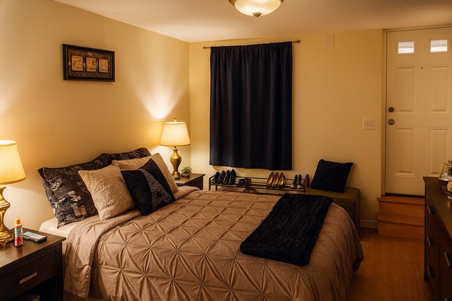 Dormitorio trasero - 1819 North Capitol St NE