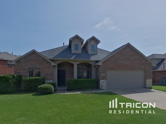 Building Photo - 2989 Lakeview Cir