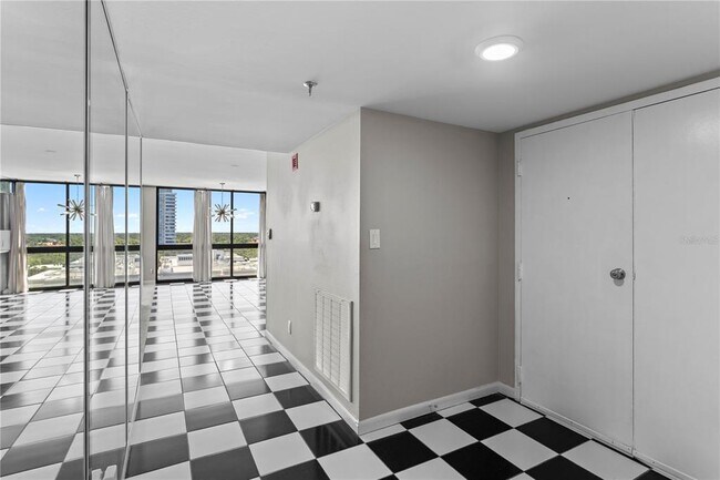 Foto del edificio - 3301 Bayshore Blvd