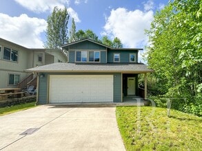 Building Photo - 3568 SE Silverview Way