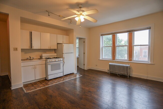 Foto del edificio - 6913 N Lakewood Ave