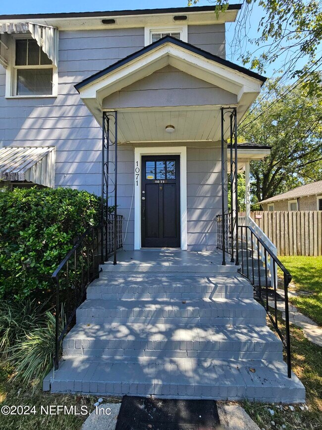 Building Photo - 1071 Cherry St