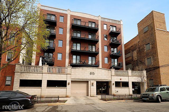 Primary Photo - 815 N Marshfield Ave