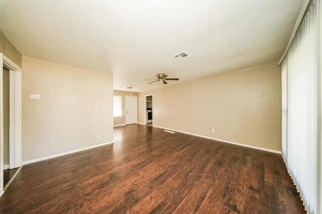 Foto del edificio - 2204 NW Denver Ave