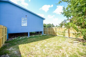 Building Photo - 239 Broadhurst