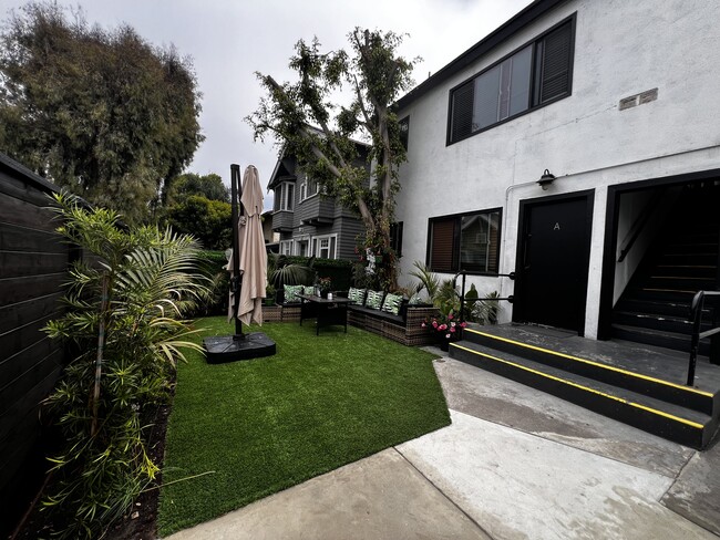 Building Photo - 20 20th Ave