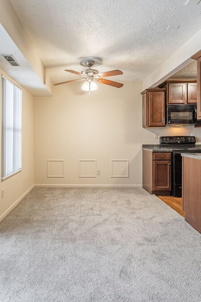Foto del edificio - Delta Square Apartments - Lansing, MI