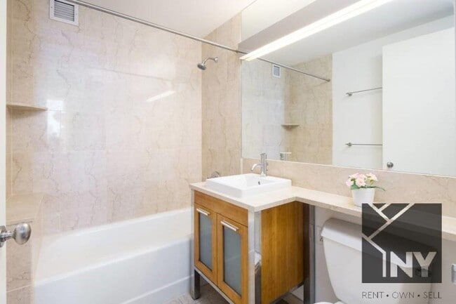 Building Photo - 2 bedroom in NEW YORK NY 10005