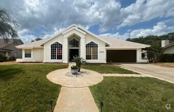 Building Photo - 935 Shriver Cir