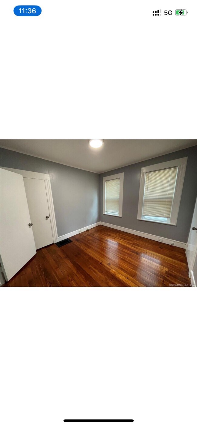 Foto del edificio - 1289 Howard Ave