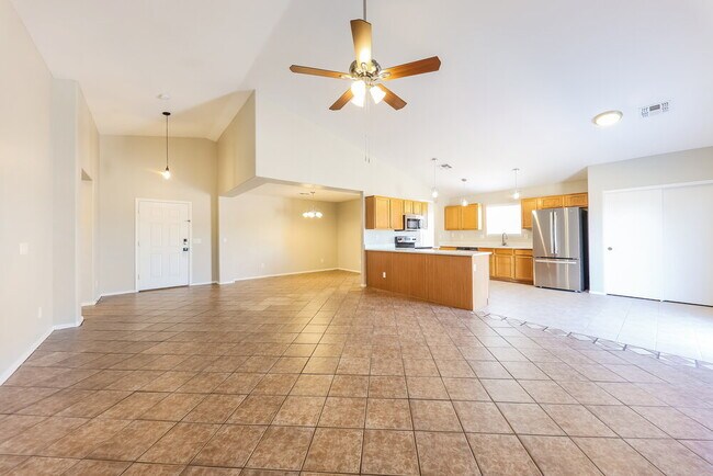 Foto del edificio - 13710 N 124th Ln
